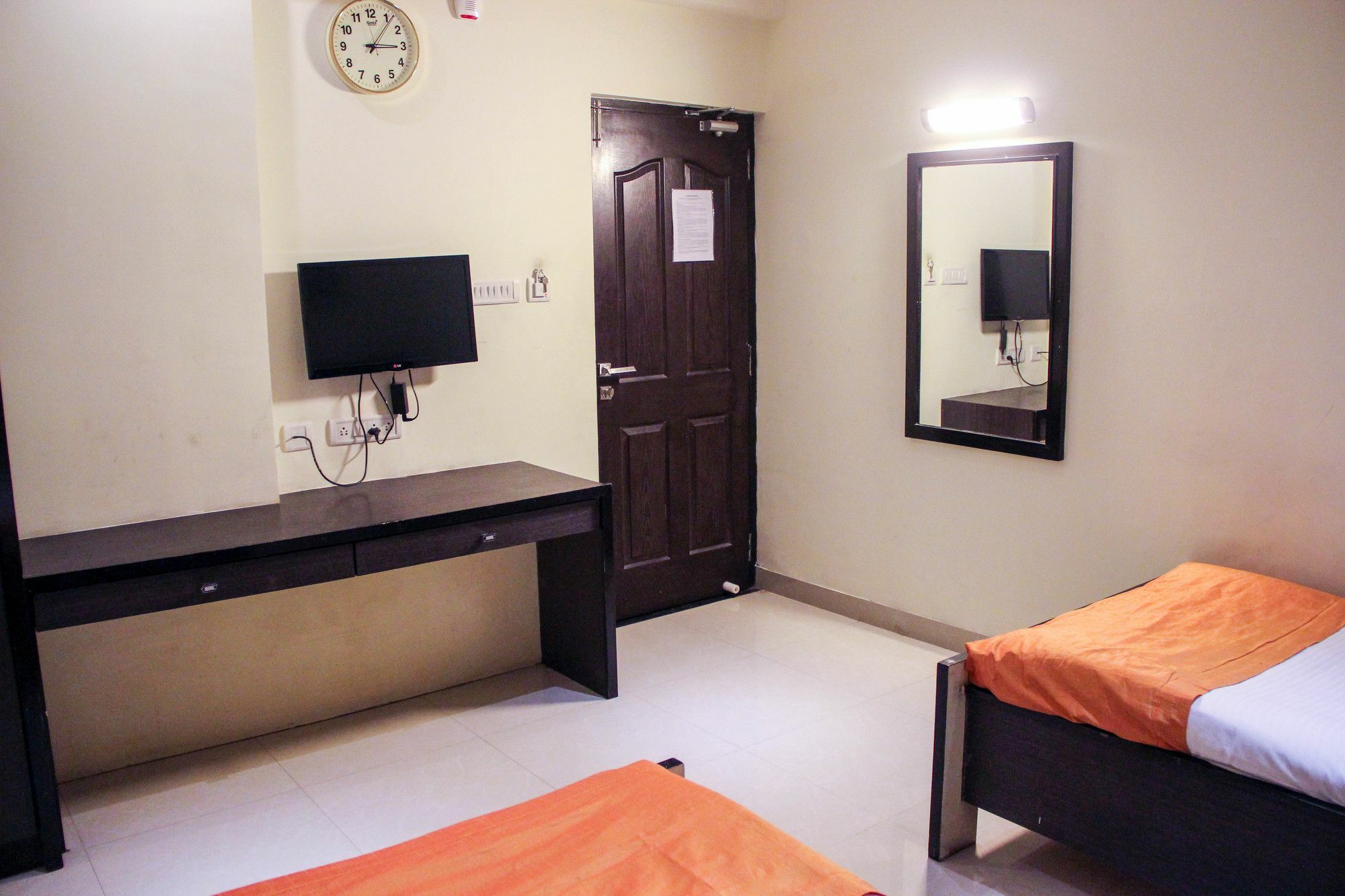 Oyo 5765 Chennai Residency T Nagar Hotel Exterior foto